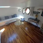 Atypique Independant Sur Peniche Metz