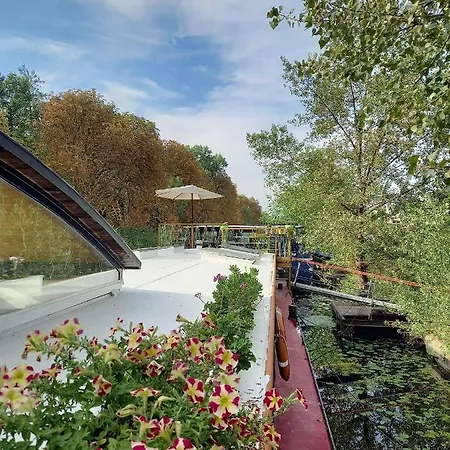 Apartman Atypique Independant Sur Peniche Metz