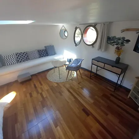 Atypique Independant Sur Peniche Metz