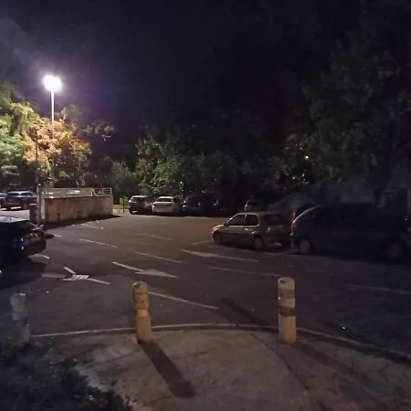 Atypique Independant Sur Peniche