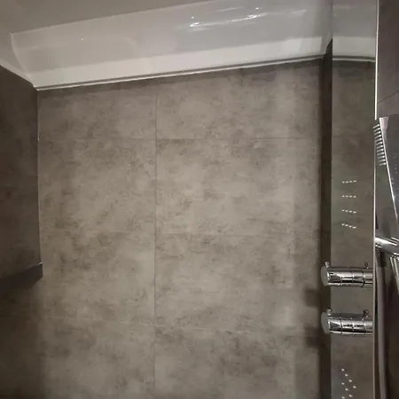 Atypique Indépendant Sur Péniche * Metz