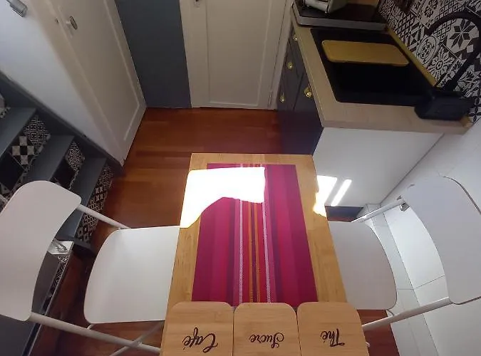 Atypique Indépendant Sur Péniche *