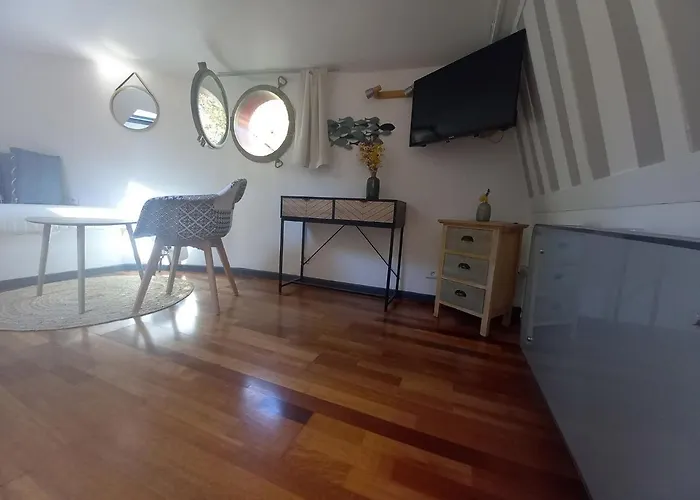 Апартаменты Atypique Independant Sur Peniche