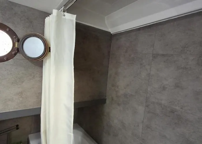 Appartement Atypique Independant Sur Peniche Metz